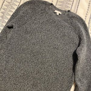 Gap sweater